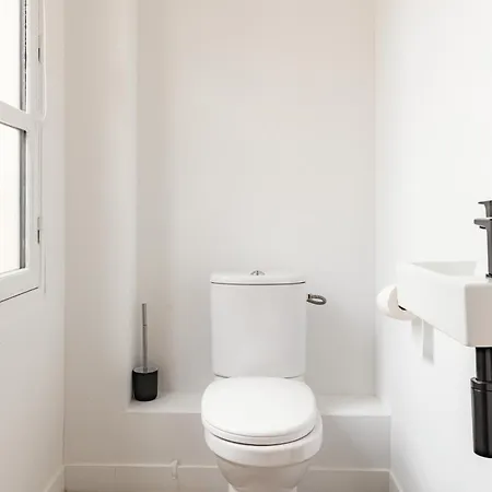 Апартаменты Bright Ac In Marais Bastille Париж